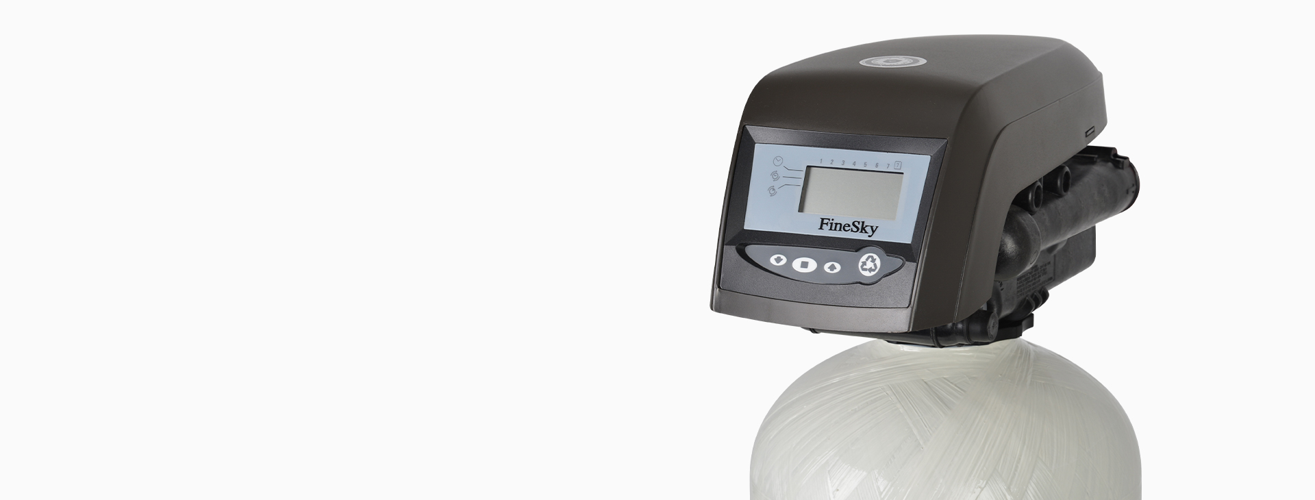 <h4>全自動操作<br></h4>
<p>AUTOTROL高性能電子閥頭，根據使用需求設定自動反沖時間，對內部濾料進行沖洗維護，確保凈水品質。</p>