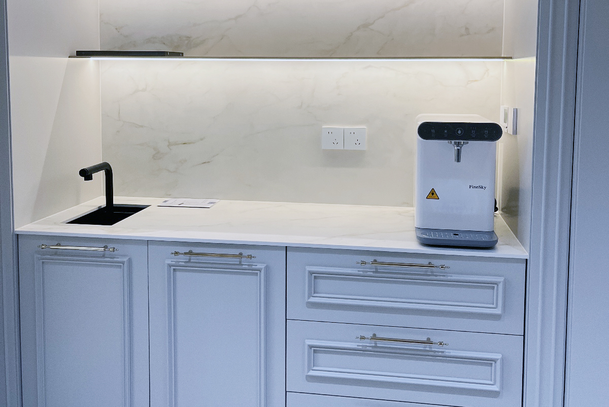 上海徐匯區高檔公寓客戶-安裝反滲透凈水器與直飲機(圖2) 微信圖片_202507160835262.jpg